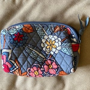 Vera Bradley Tropical Evening medium cosmetic bag